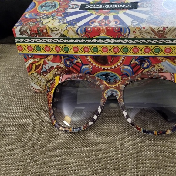 ‼SOLD‼ Dolce & Gabbana NEW Boho Sunglasses DG4270 - Picture 4 of 6